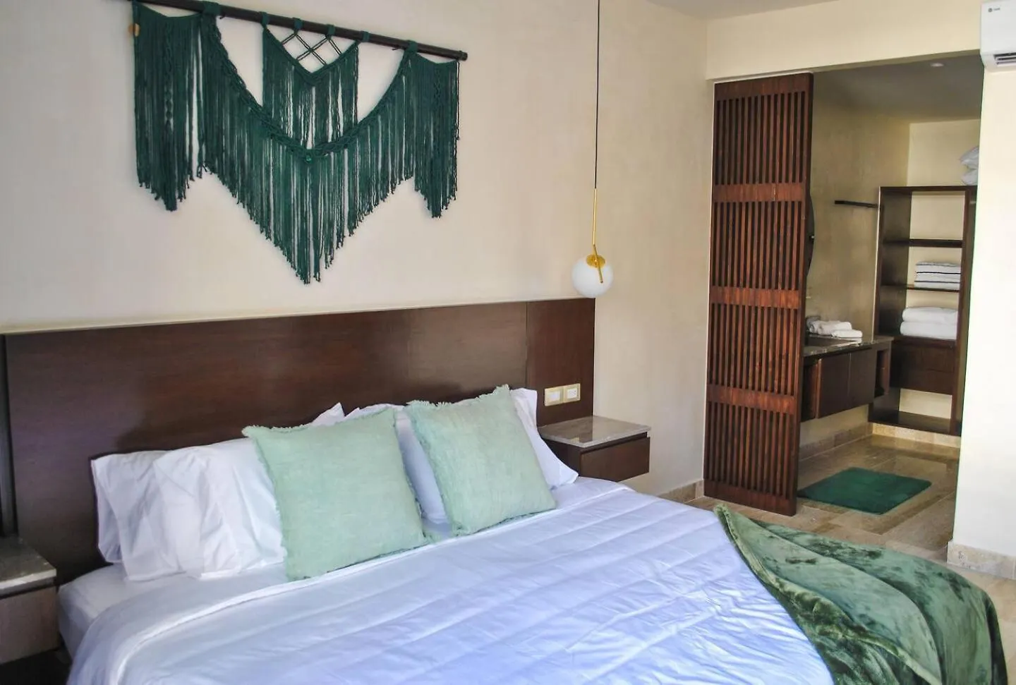 דירה טולום Upscale Condo Desirable Location